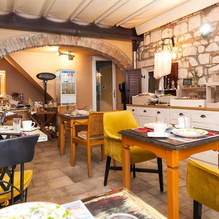 Luxury Villa Orh ロヴィニ エクステリア 写真
