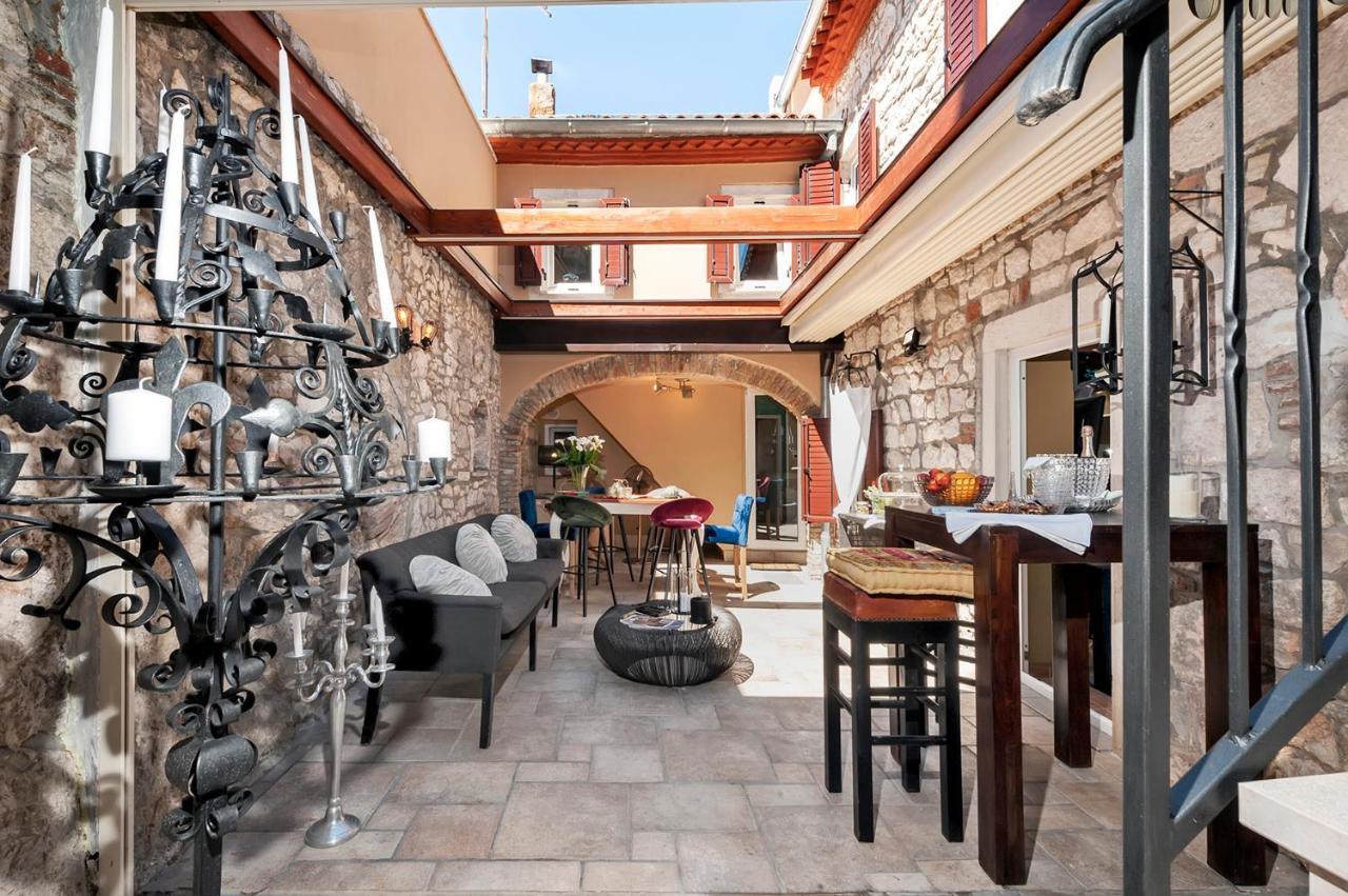 Luxury Villa Orh ロヴィニ エクステリア 写真