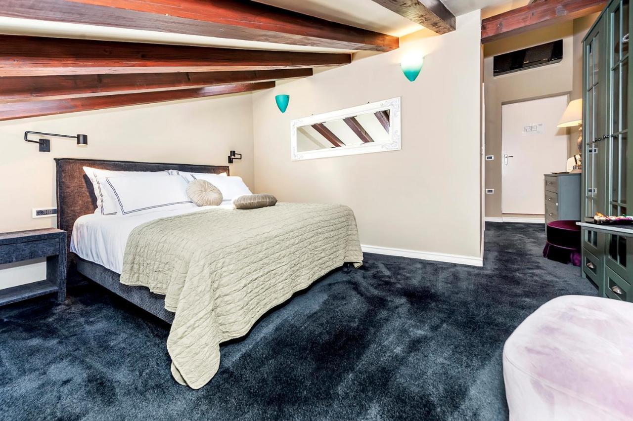 Luxury Villa Orh ロヴィニ エクステリア 写真