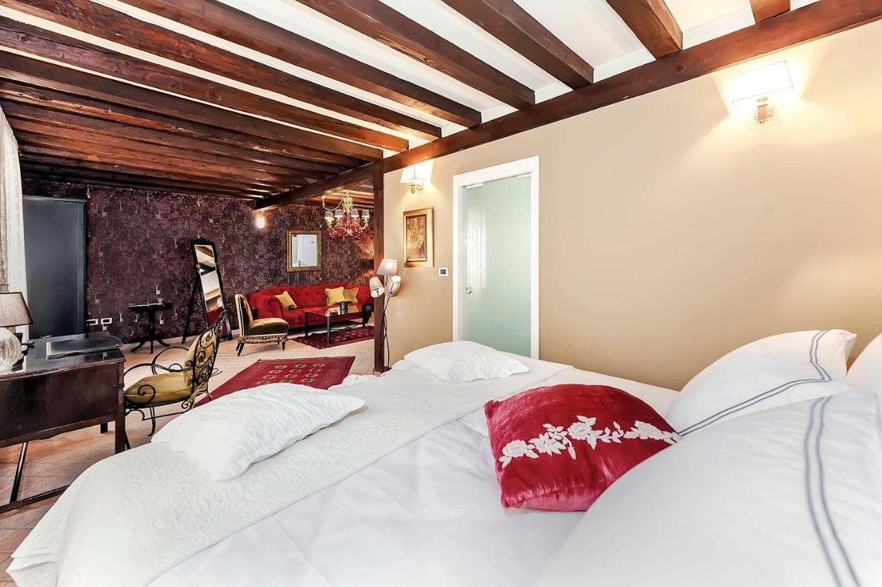 Luxury Villa Orh ロヴィニ エクステリア 写真