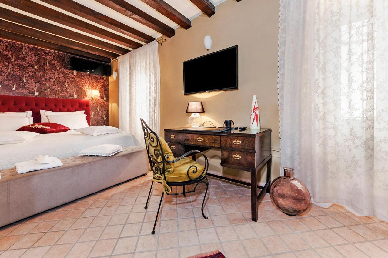 Luxury Villa Orh ロヴィニ エクステリア 写真