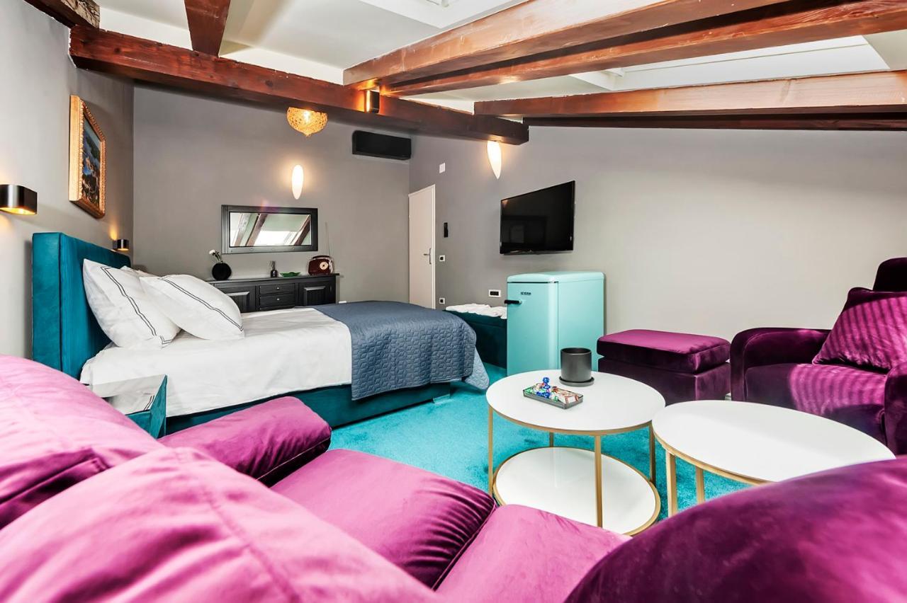 Luxury Villa Orh ロヴィニ エクステリア 写真