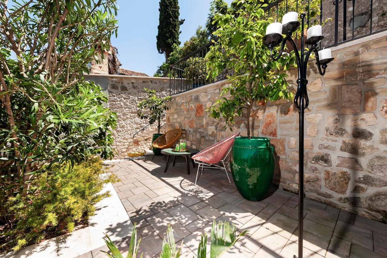 Luxury Villa Orh ロヴィニ エクステリア 写真