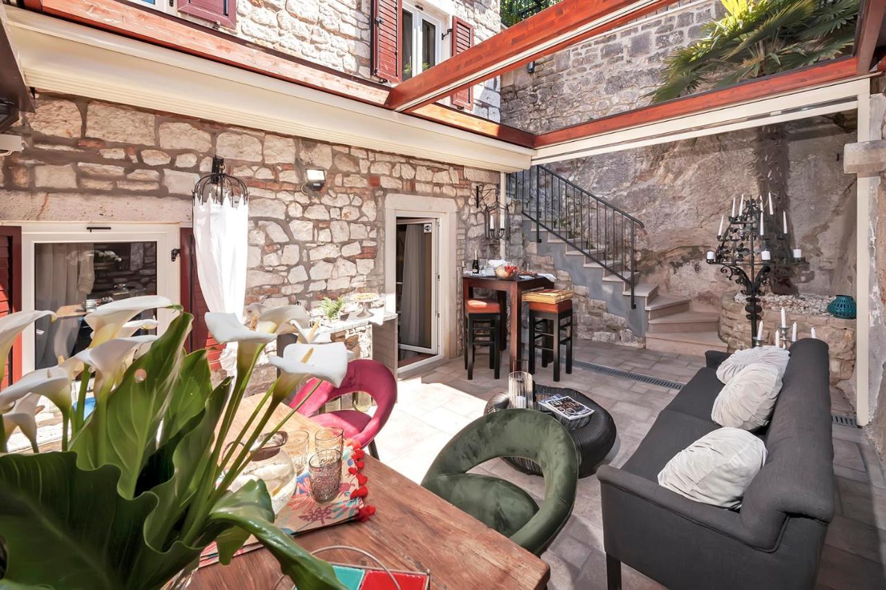 Luxury Villa Orh ロヴィニ エクステリア 写真