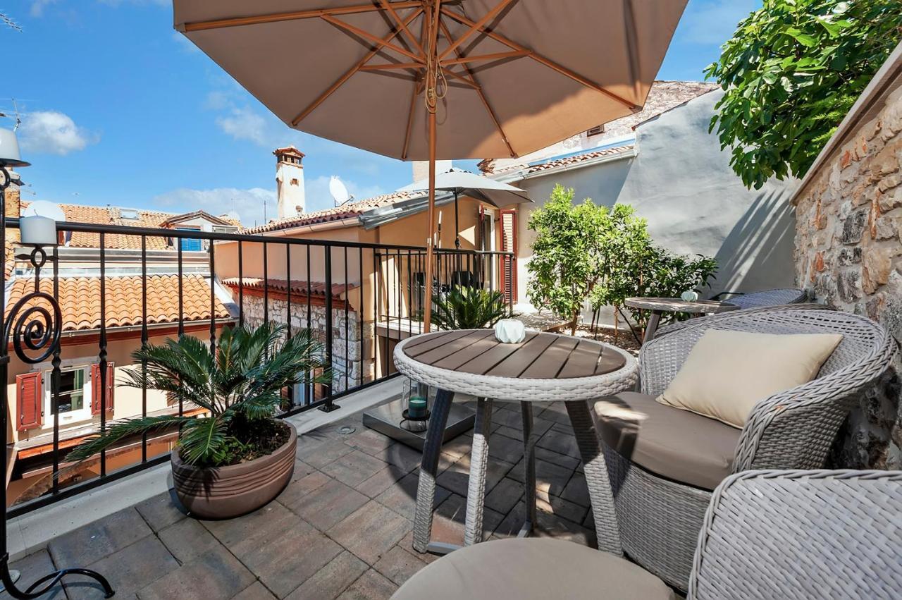 Luxury Villa Orh ロヴィニ エクステリア 写真